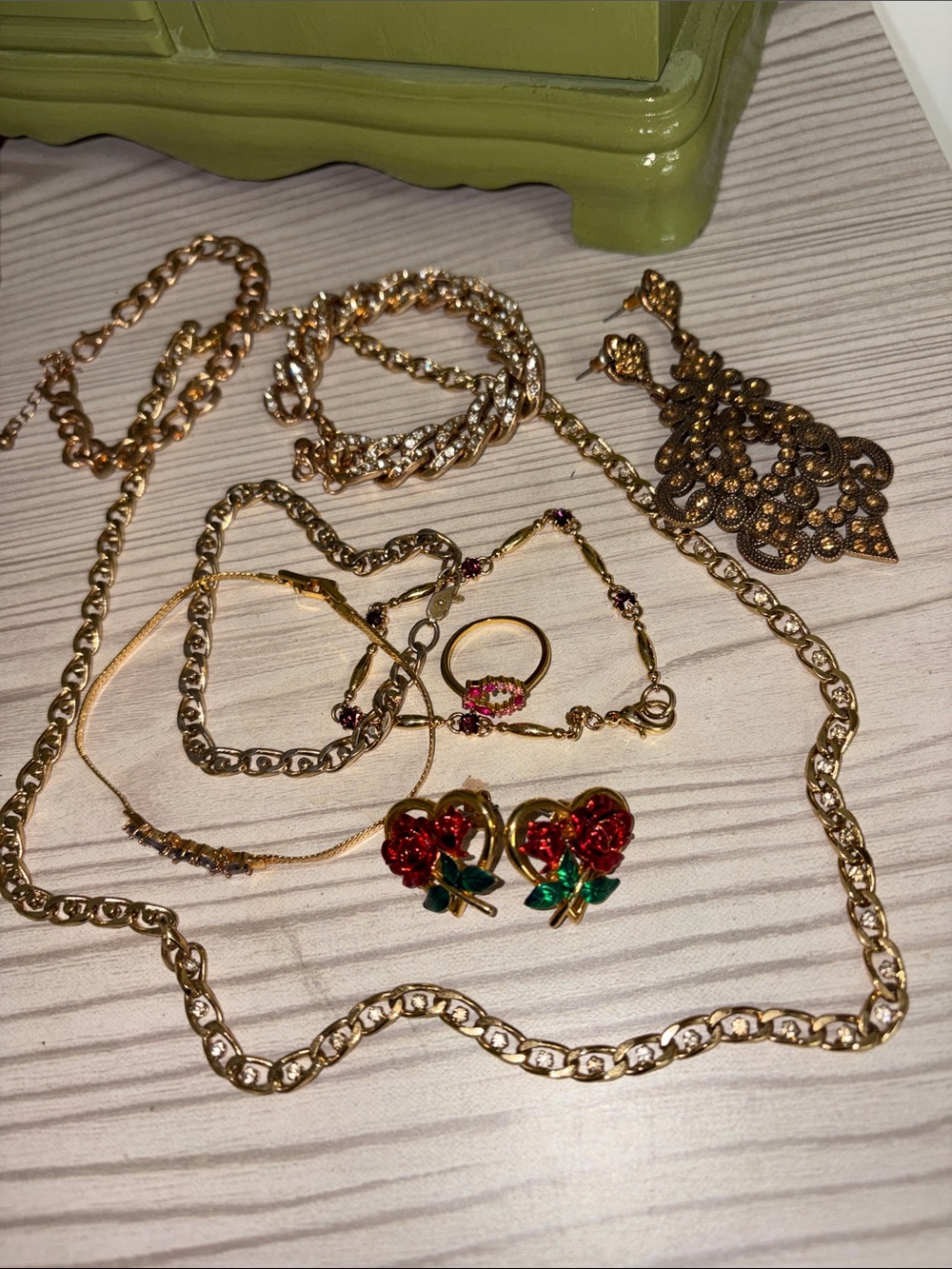 Gold-Tone Jewelry Lot